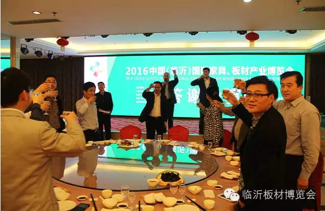 �ڰ˽��й������ʣ����ʼҾߡ���Ĳ�ҵ�������л���¡�ؾ��У�