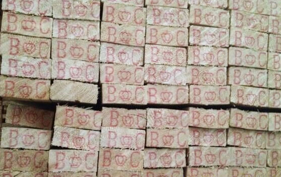 Ӣ����ŷ���й�ľ���г���Ӱ��