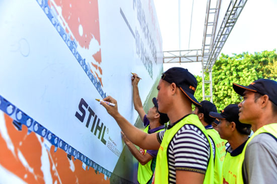 �׽�˹�ٶ���ľ���� ���ݷ�վ��Բ������