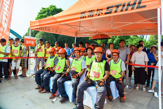 �׽�˹�ٶ���ľ���������ݷ�վ��Բ������