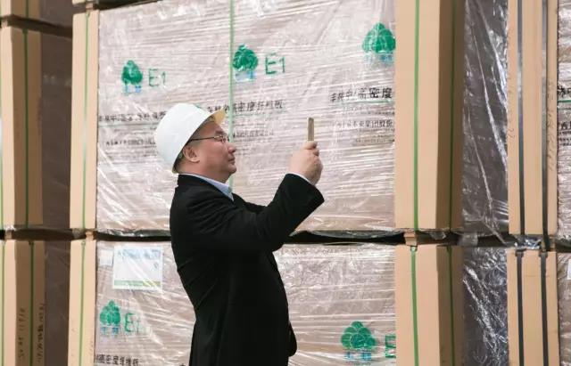 ��ɫ��չ������������Ʒ��Ϊ���ĵĲ�ҵ����ҵ����������̸���ڷ��ּ��ž���