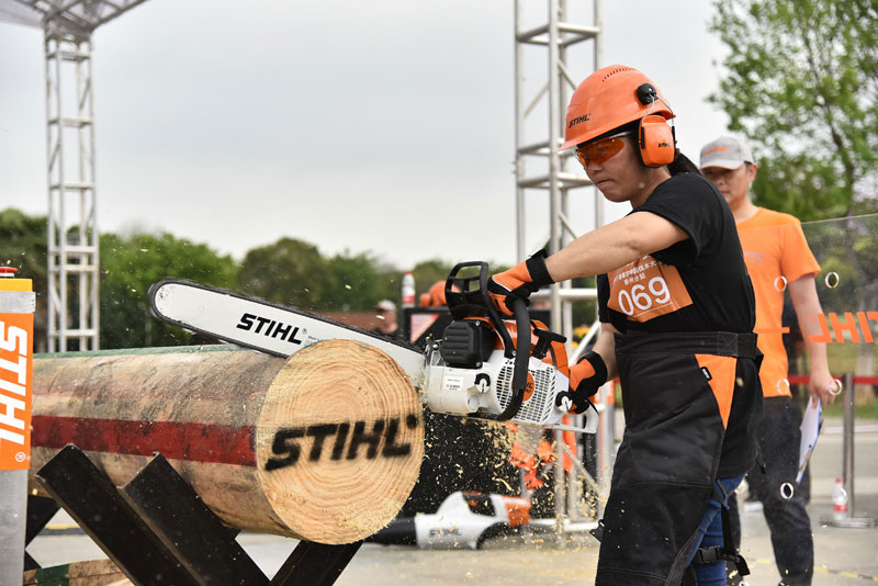 �ڶ���˹�ٶ��й���ľ����������¡�������Ļ