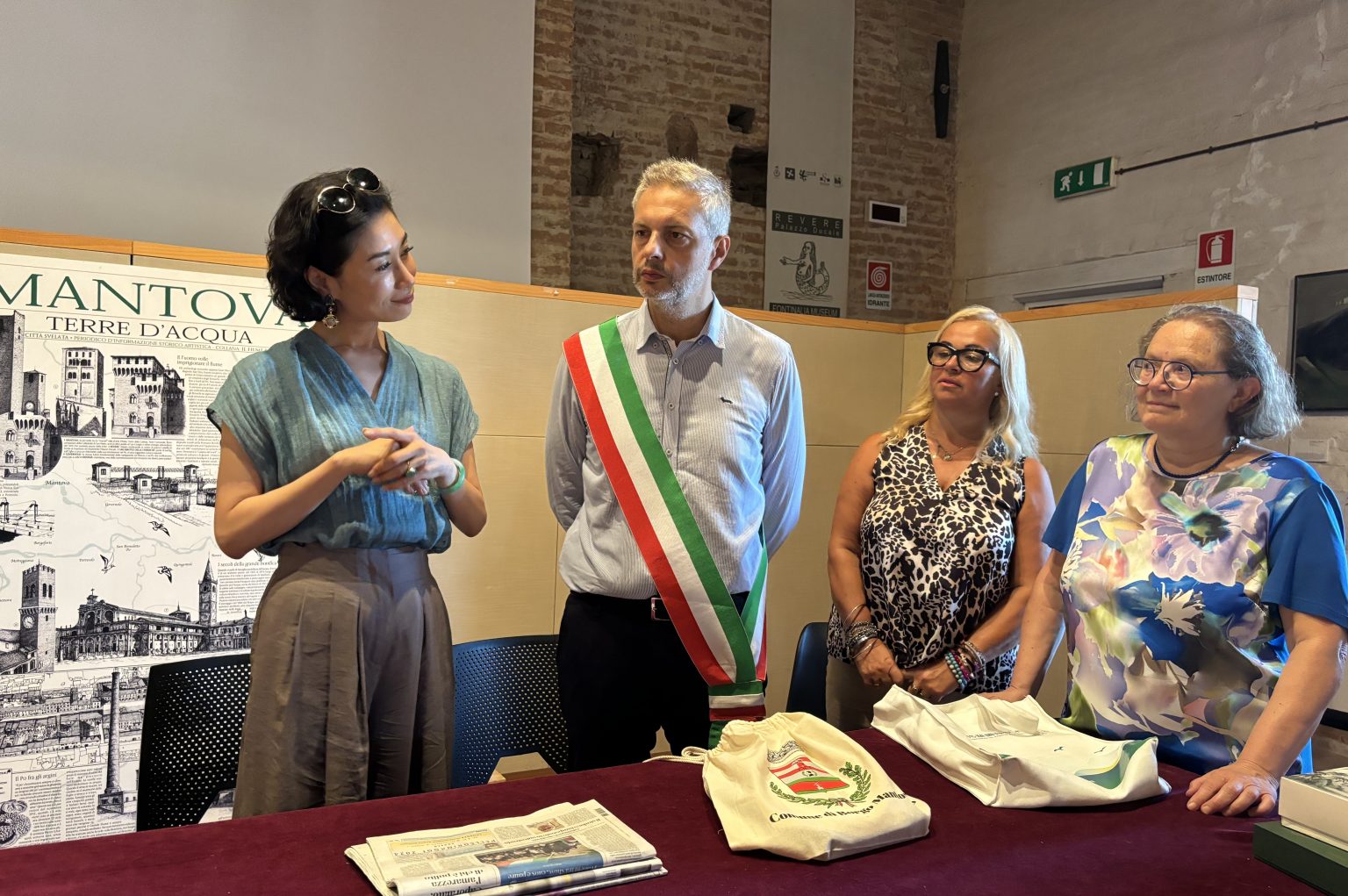 ����������֯����������������о��л�̸