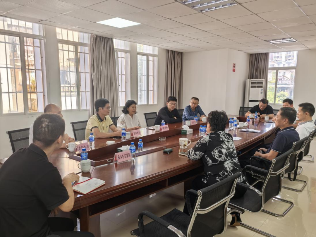 ��ľ����Ʒ���Ҵ����������³���ޕ��һ�е�����˫������ľ��ҵ